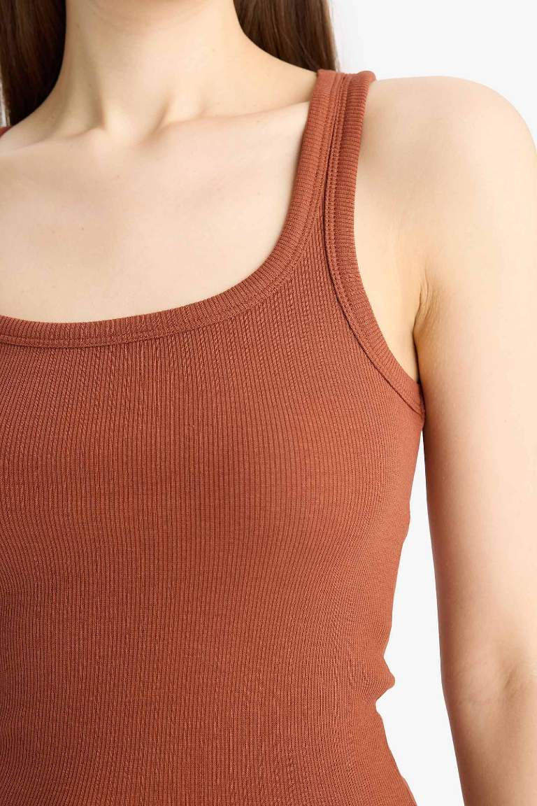 Slim Fit Basic Camisole Round Collar Tank Top