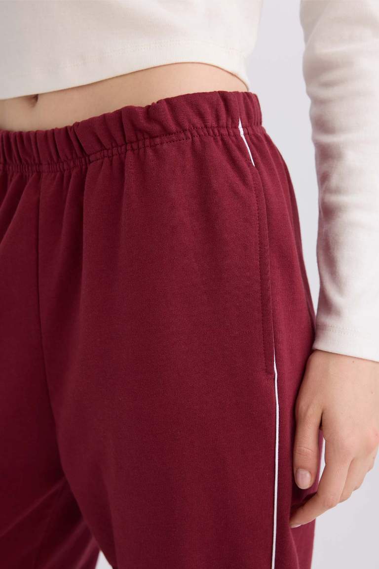 Pocketed Flexible Waist Narrow Leg Burgundy Jogger Sweatpants