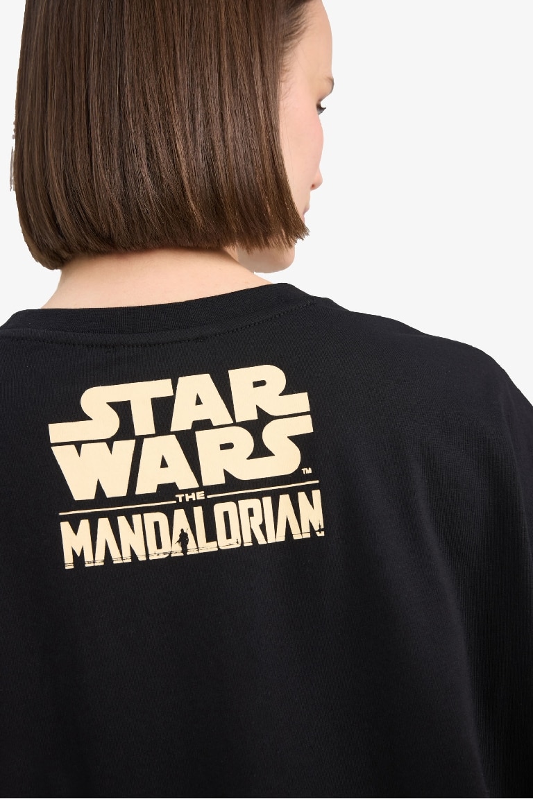 Star Wars-Mandalorian Oversize Fit Printed T-Shirt