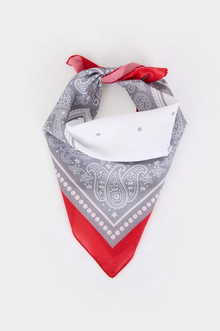 Woman Printed Bandana