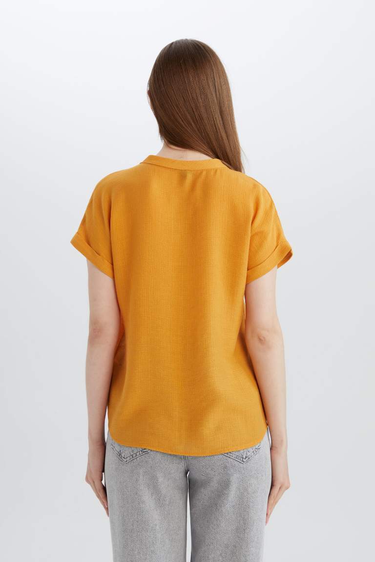 Regular Fit Crew Neck Short Sleeve Blouse