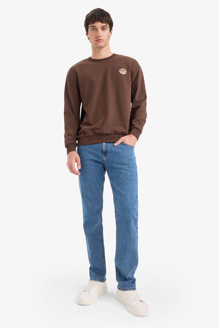 Boxy Fit свитшот с круглым вырезом и вышивкой