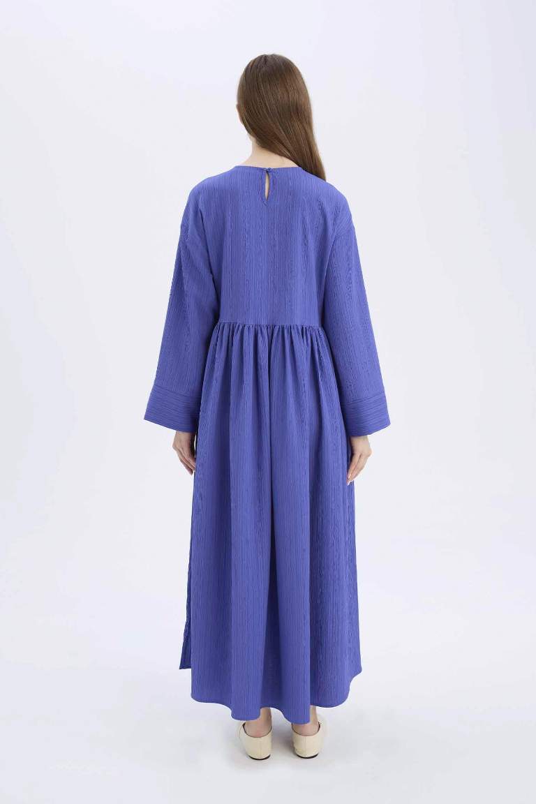 Regular Fit Crew Neck Gofre Textured Maxi Dress