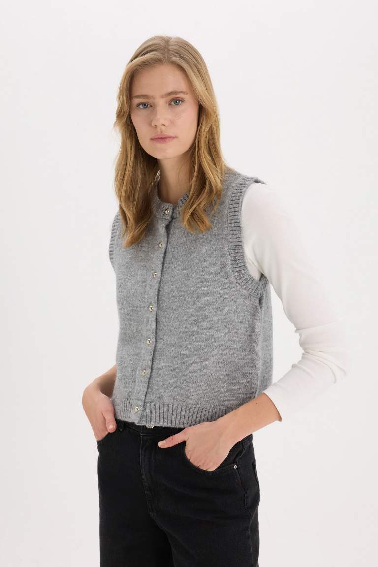 Regular Fit Crew Neck Buttoned Knit Vest