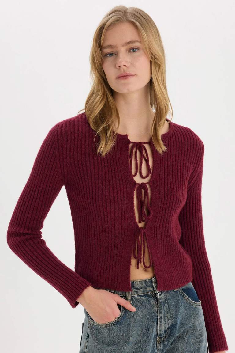 Cardigan en tricot basique Bordeaux à col rond et coupe régulière