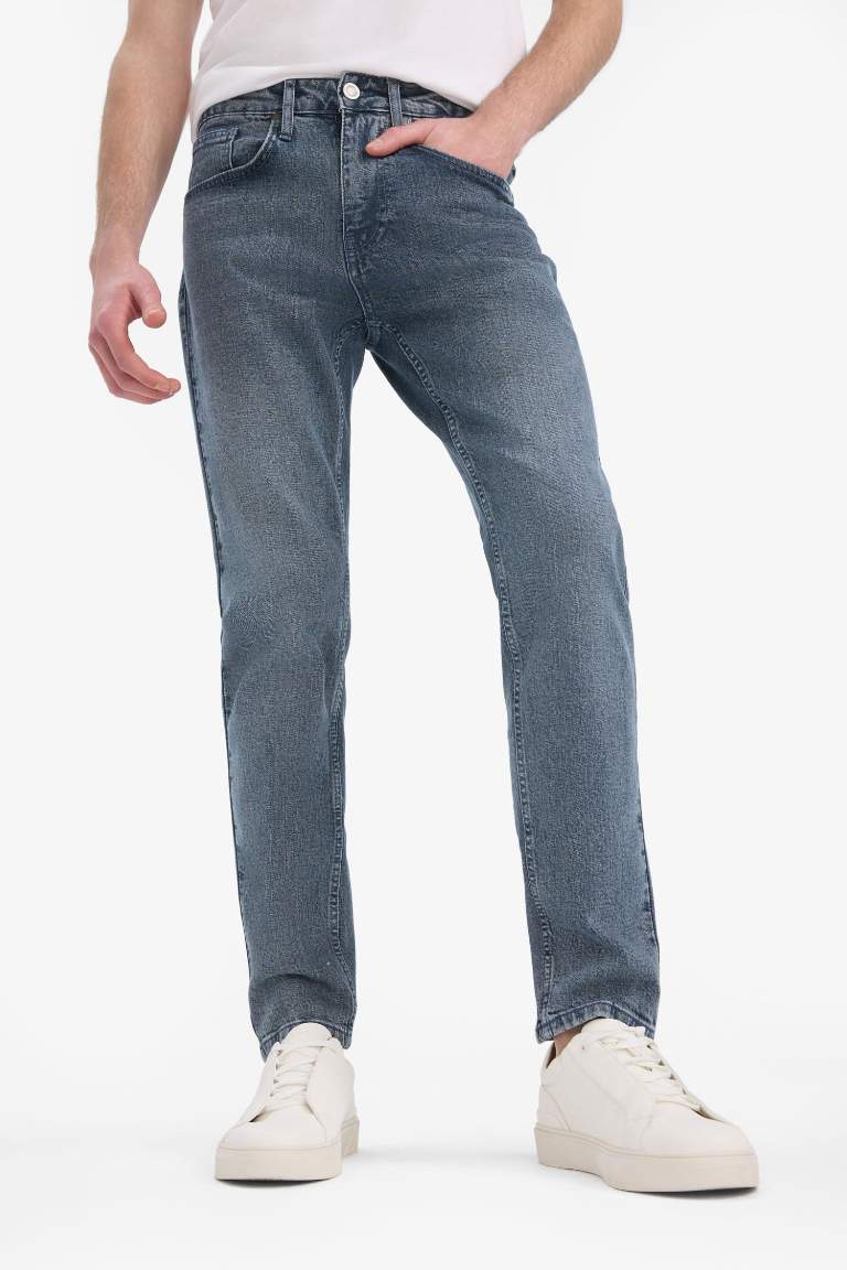 Slim Tapered Fit Dar Kalıp Normal Bel Daralan Paça Jean Pantolon