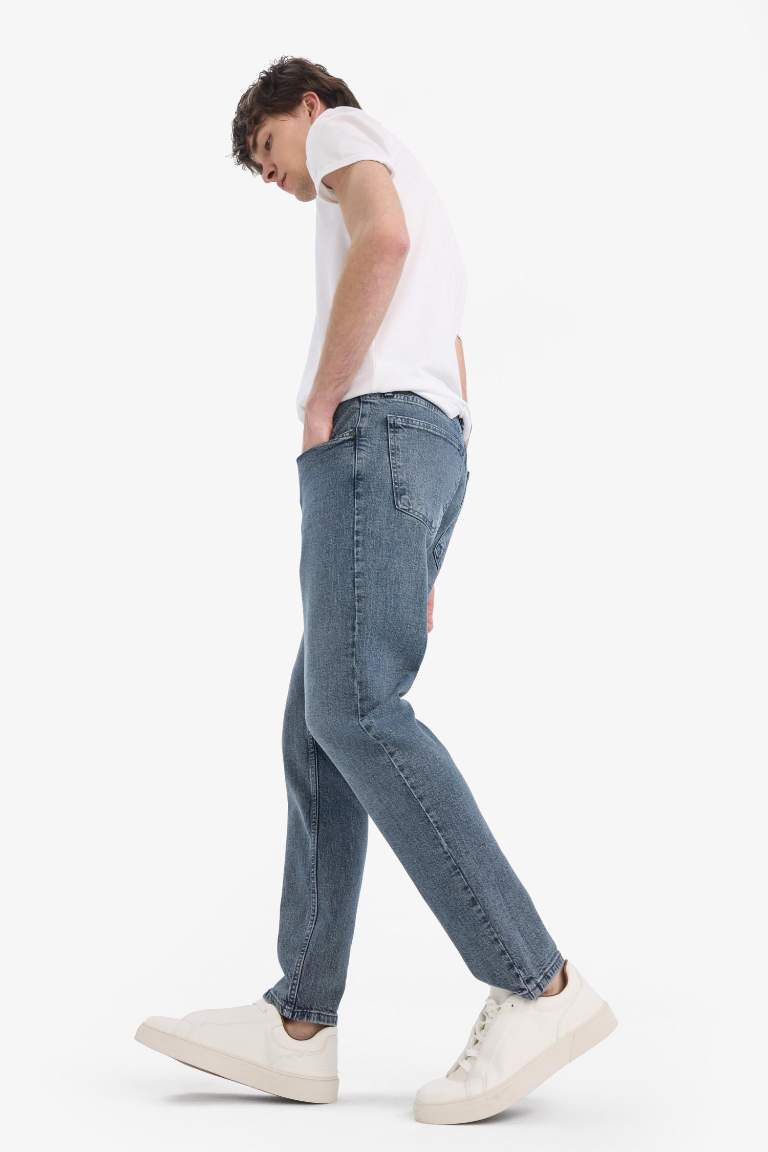 Slim Tapered Fit Dar Kalıp Normal Bel Daralan Paça Jean Pantolon