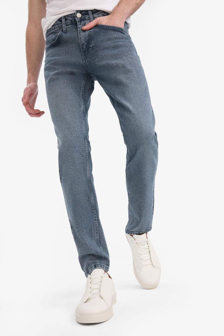 Slim Tapered Fit Dar Kalıp Normal Bel Daralan Paça Jean Pantolon