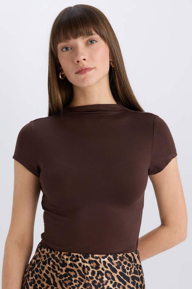 Slim Fit Half Turtleneck Baisc Short Sleeve T-Shirt