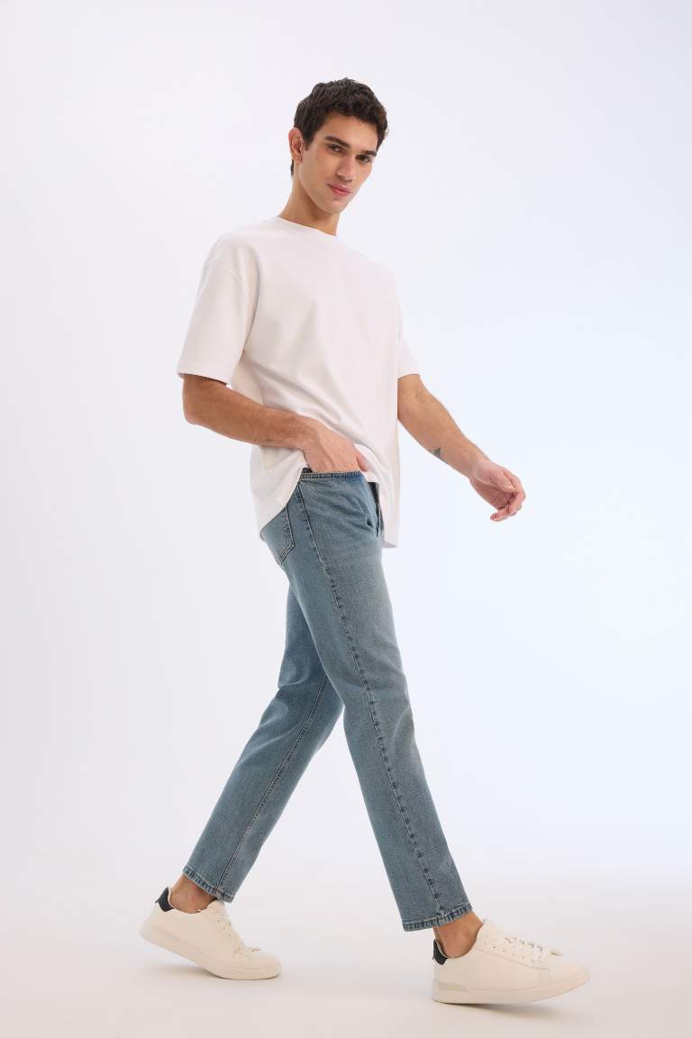 Slim Tapered Fit Dar Kalıp Normal Bel Daralan Paça Jean Pantolon