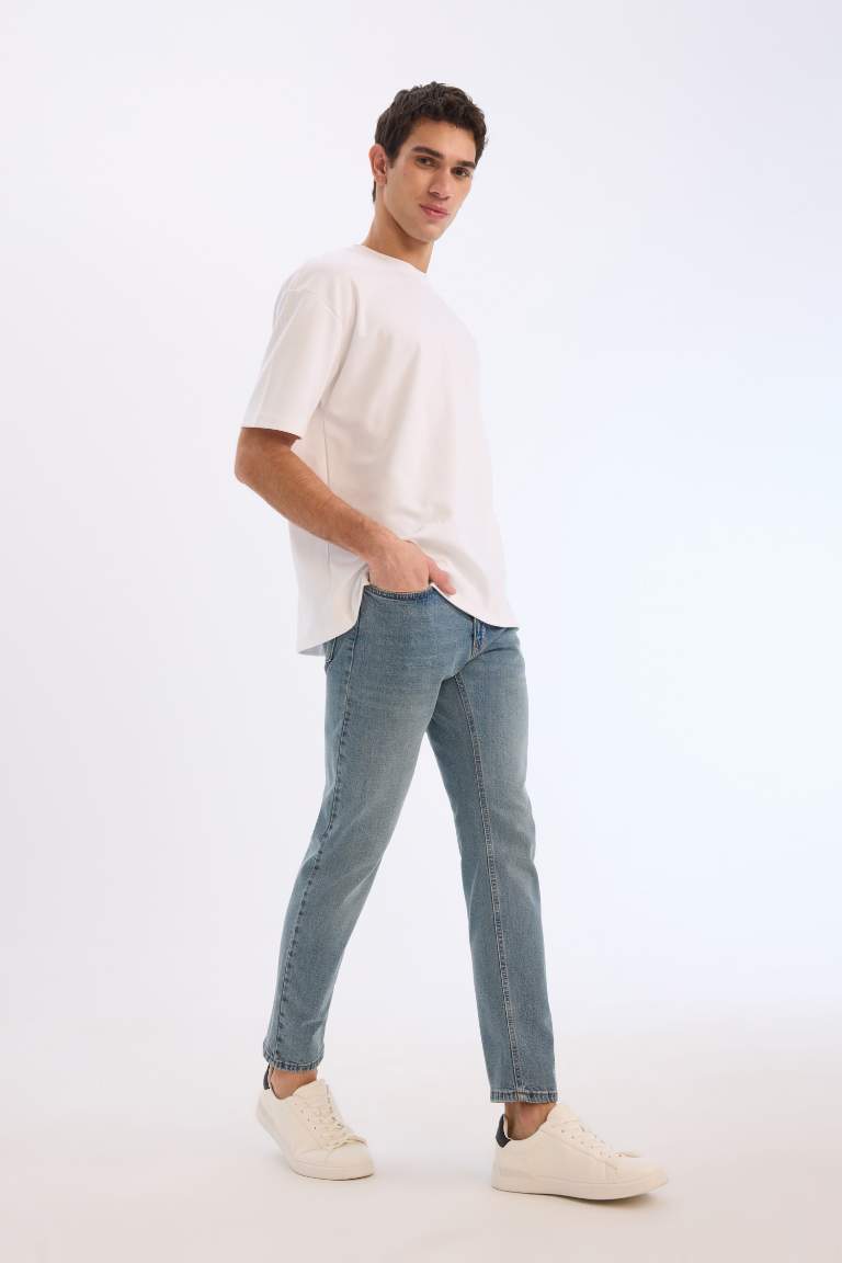 Slim Tapered Fit Dar Kalıp Normal Bel Daralan Paça Jean Pantolon