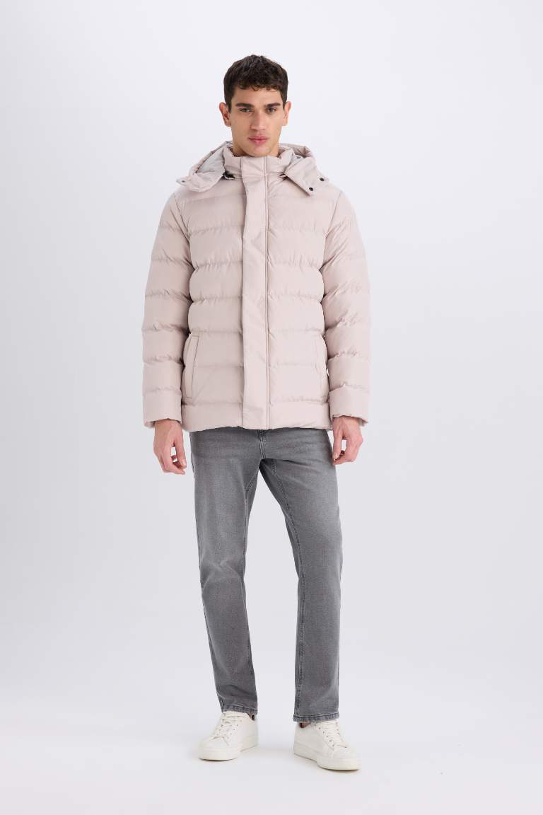Regular Fit Kapüşonlu Şişme Mont Fermuarlı Çıtçıt Kapamalı Cepli