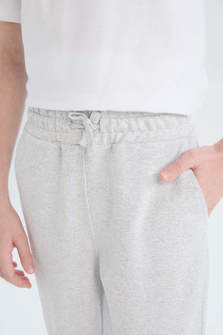 Boy Basic Elastic Waist Sweatpants