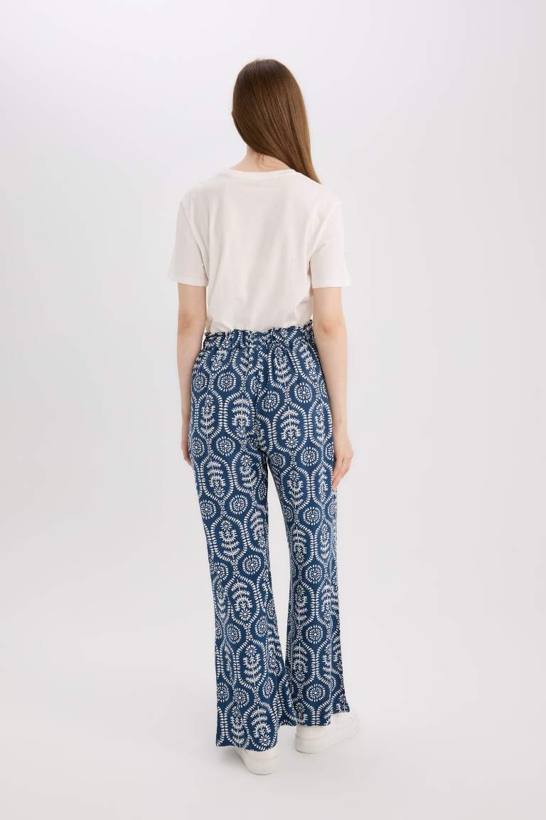 Regular Fit Wide Leg Trousers