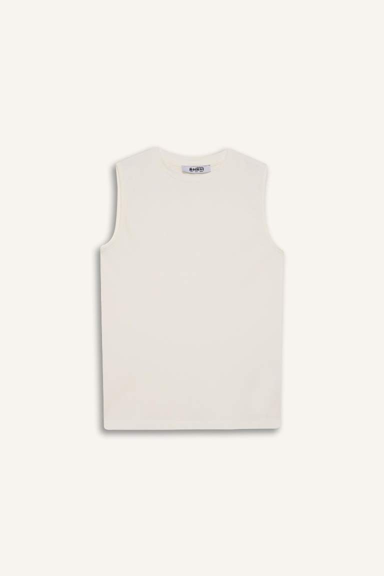 Regular Fit Crew Neck Basic Sleeveless Blouse