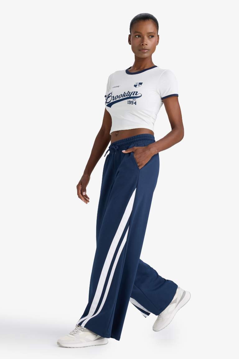 DeFactoFit Wide Leg Geniş Paça Şeritli Standart Boy Sporcu Pantolon