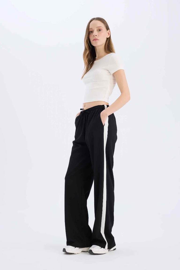 Pantalon large à taille normale et poches