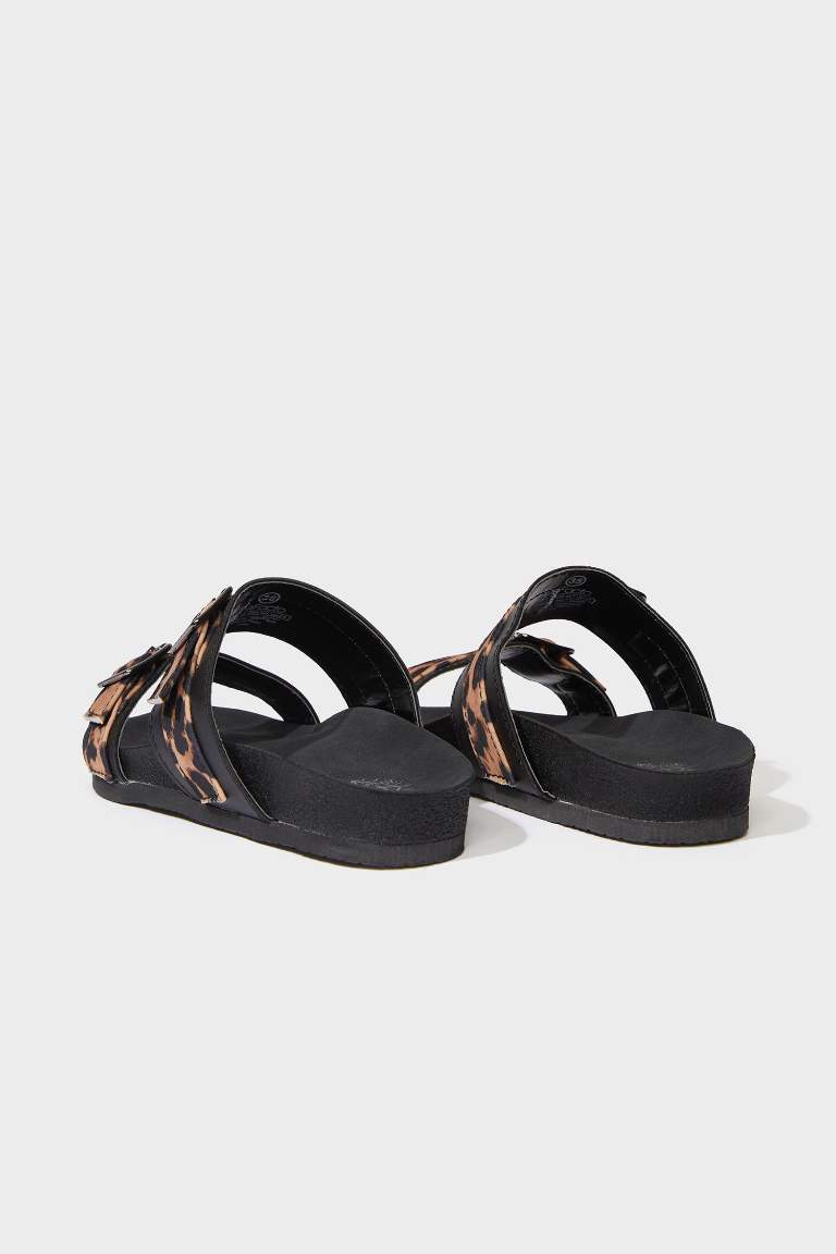 Kız Çocuk Leopar Desenli Düz Taban Terlik