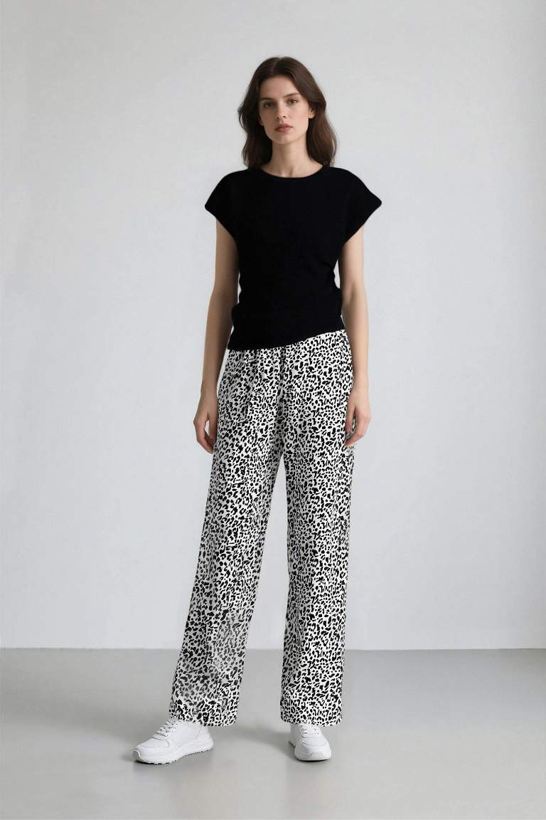 Carrot Fit Wide Leg Printed Viscose Trousers