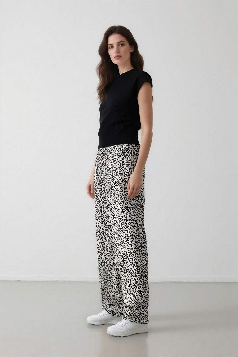 Carrot Fit Wide Leg Printed Viscose Trousers