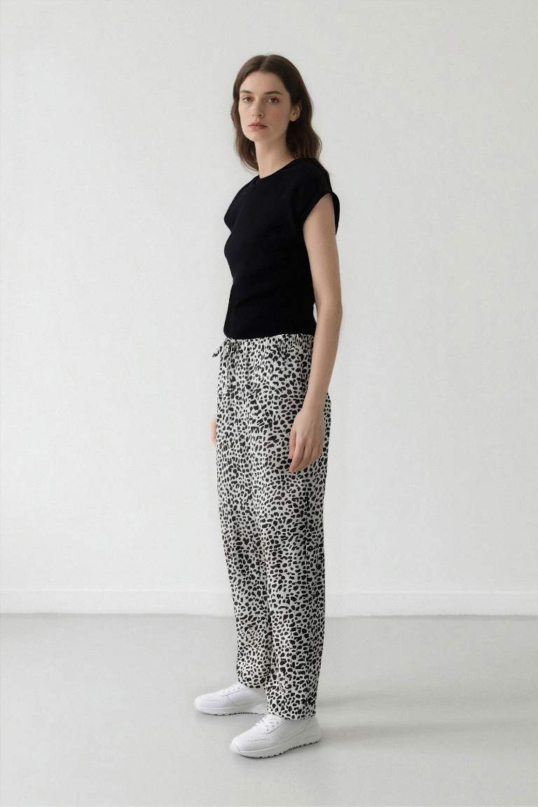Carrot Fit Wide Leg Printed Viscose Trousers