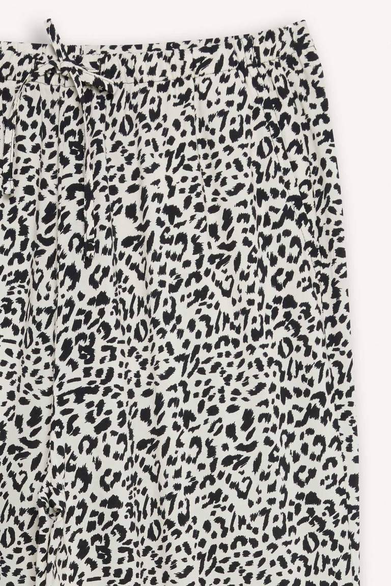 Carrot Fit Wide Leg Printed Viscose Trousers