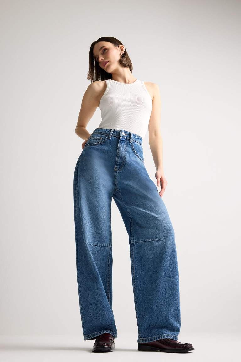 Barrel Fit Normal Waist Ankle Length Washed Jeans