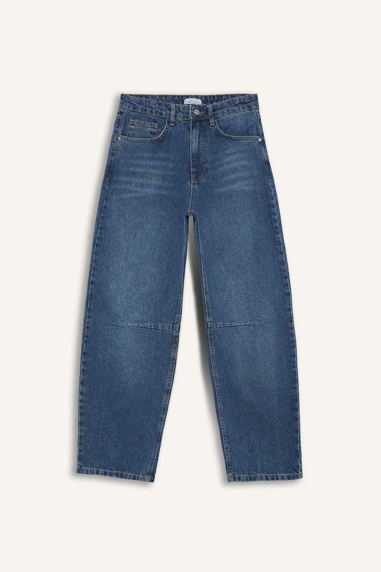 Barrel Fit Normal Waist Ankle Length Washed Jeans