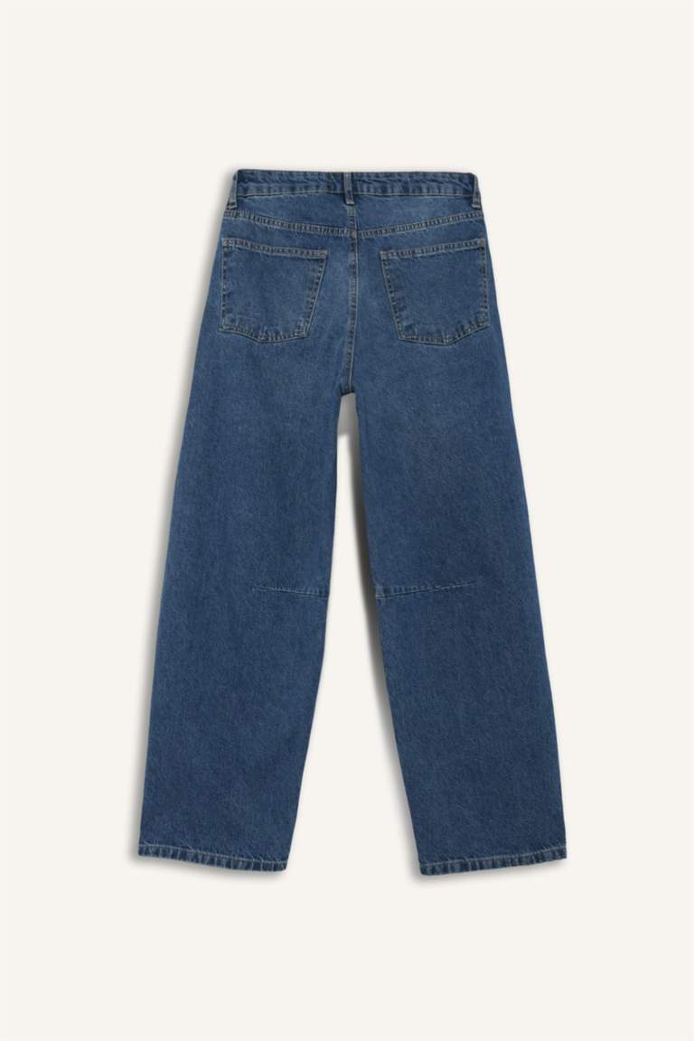 Barrel Fit Normal Waist Ankle Length Washed Jeans