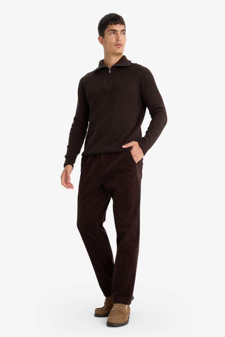 Relax Fit Düz Paça Pantolon