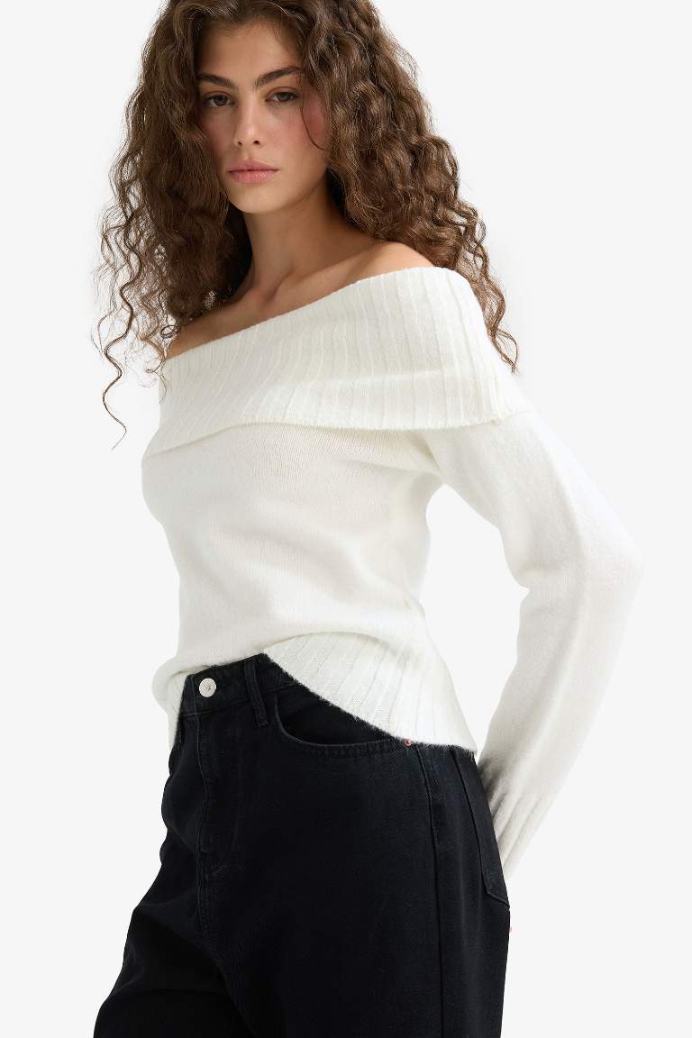 Slim Fit Dar Kesim Açık Omuz Triko Kazak