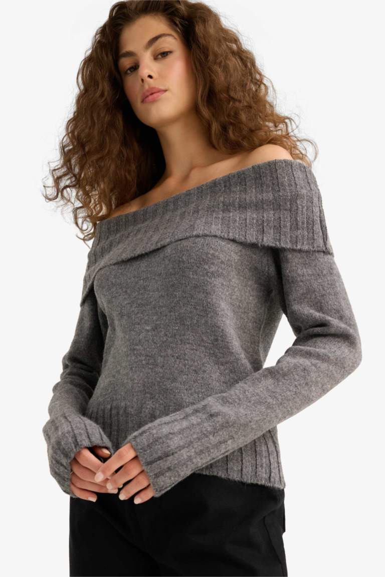 Slim Fit Strapless Pullover