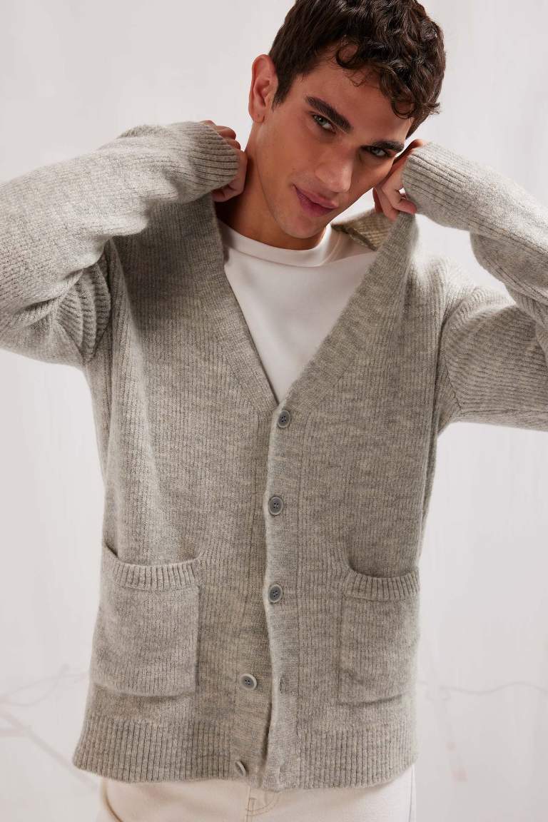 Relax Fit V-Neck Knitwear Cardigan