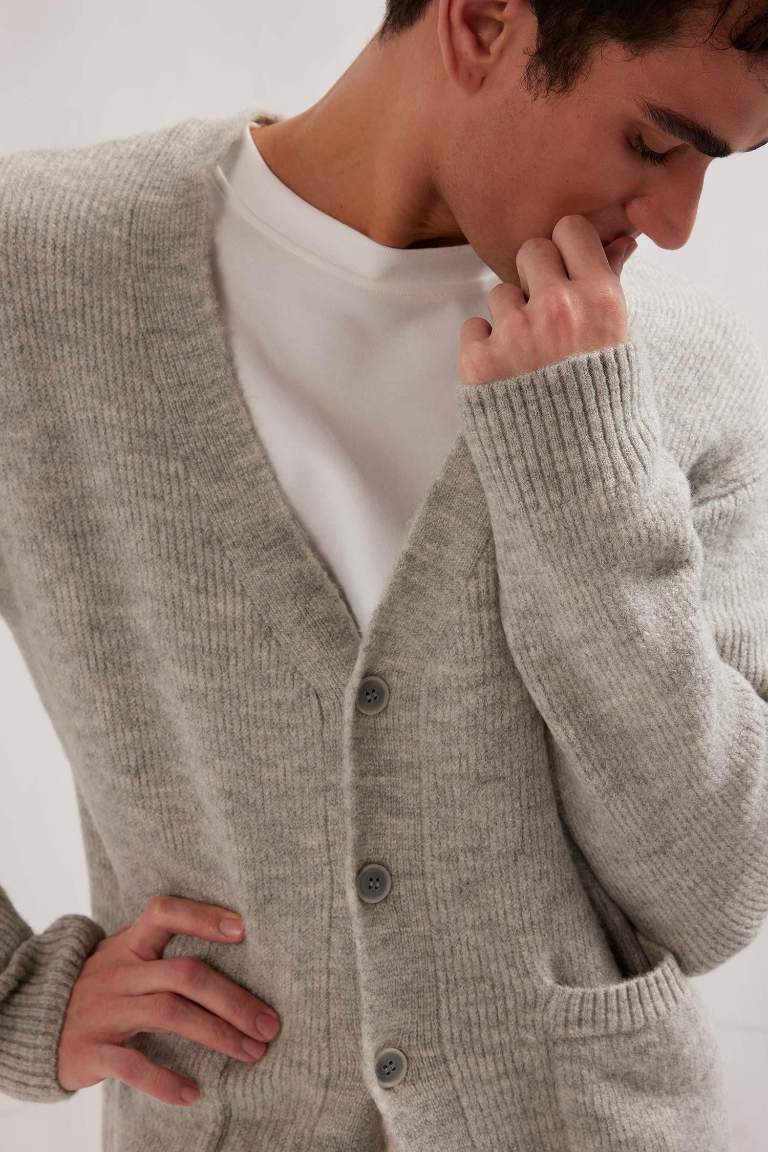 Relax Fit V-Neck Knitwear Cardigan