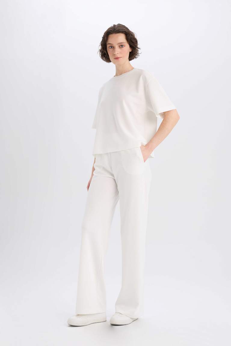 Straight Fit With Pockets Basic Trousers