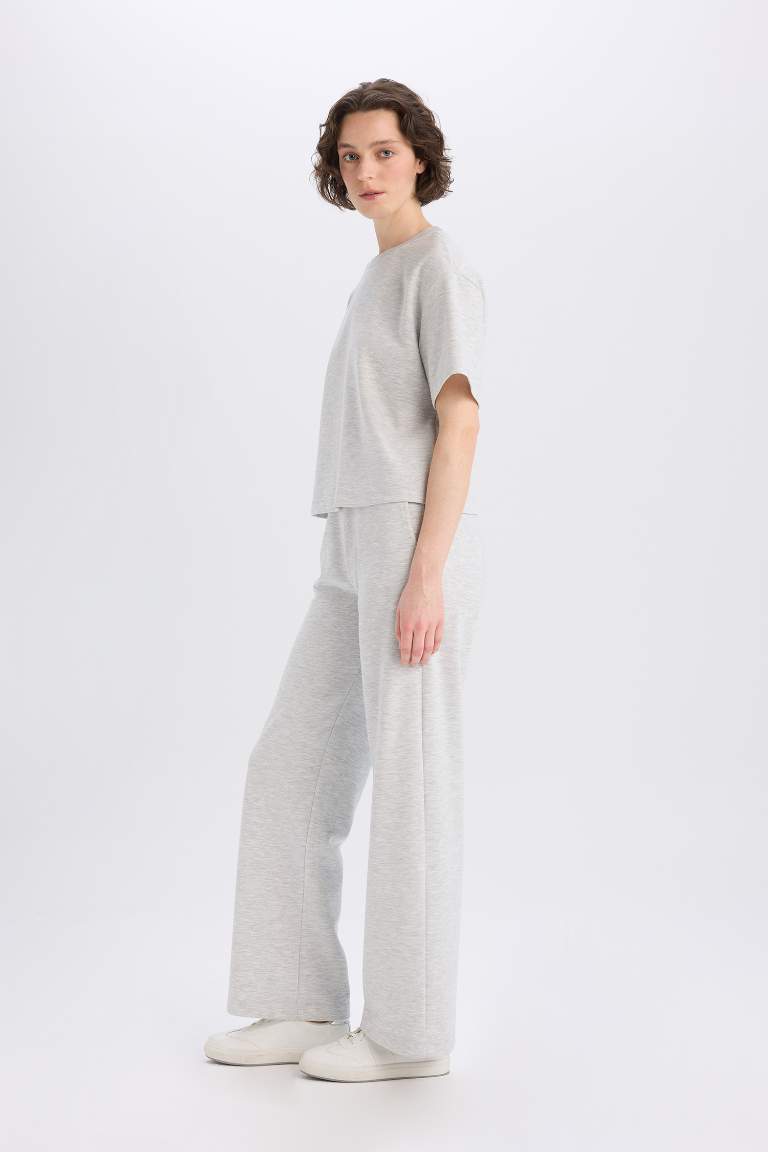 Straight Fit With Pockets Basic Trousers