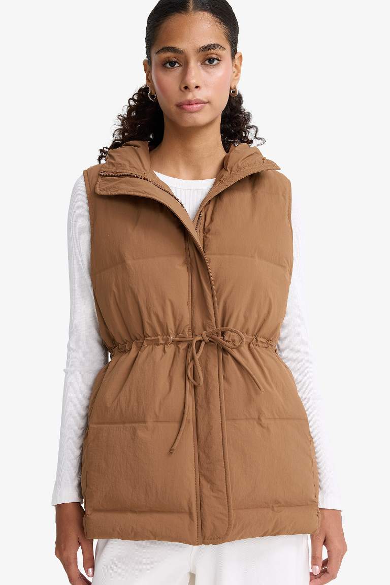 Жилет Regular Fit с капюшоном