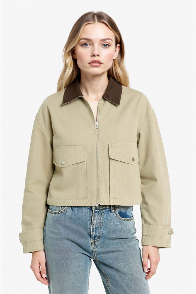 Regular Fit Kontrast Yakalı Fermuarlı Cepli Crop Mont