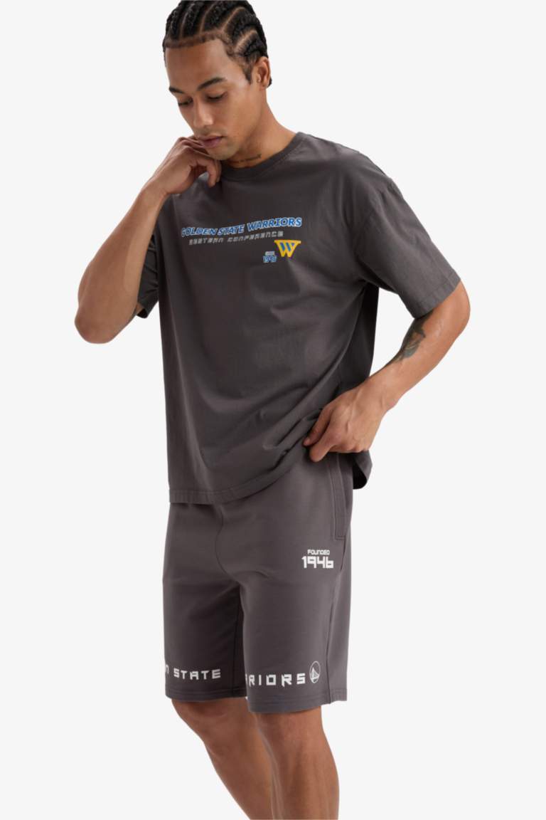 Шорты DeFactoFit NBA Golden State Warriors стандартной длины и посадки.