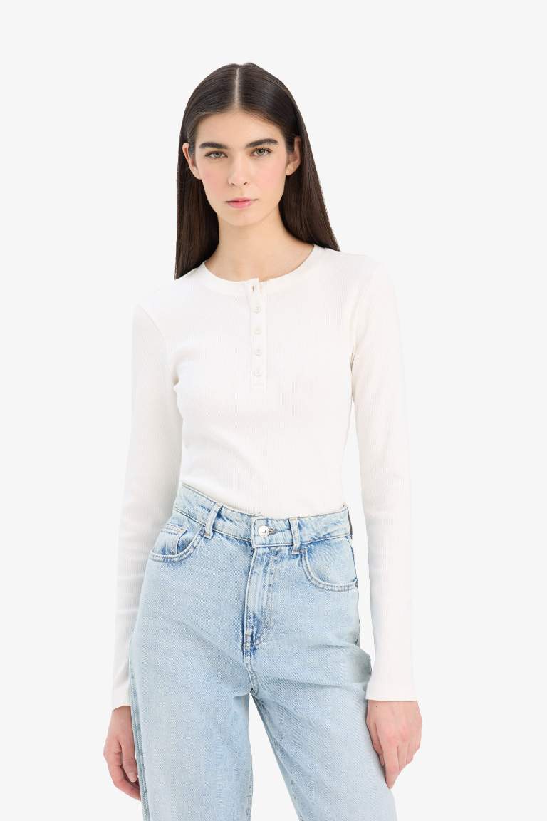 Woman Long Sleeve T-Shirt