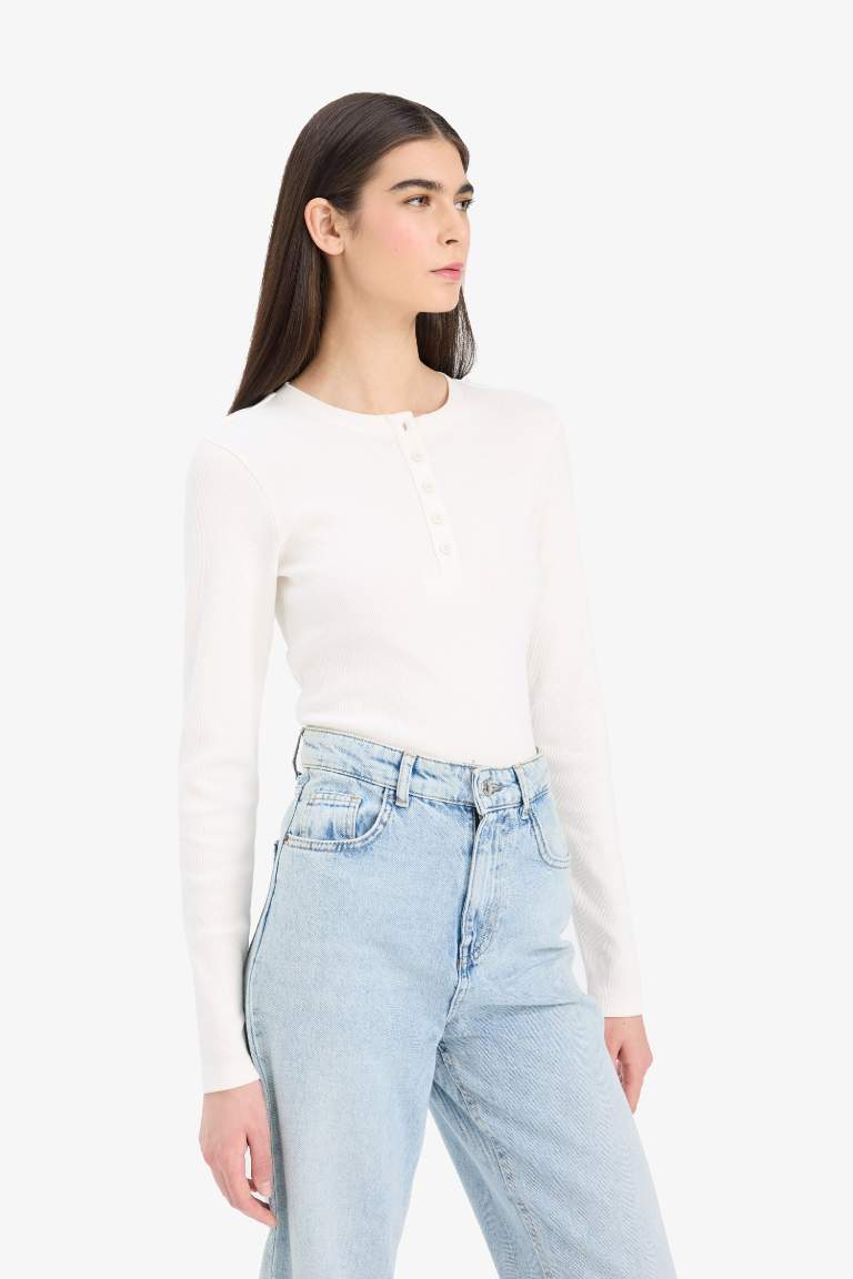 Woman Long Sleeve T-Shirt