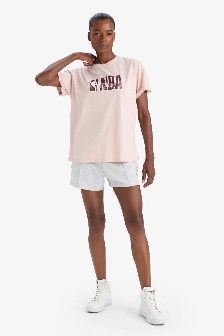 %100 Pamuk DeFactoFit NBA Wordmark Oversize Geniş Kalıp Bisiklet Yaka Sporcu Kısa Kollu Tişört