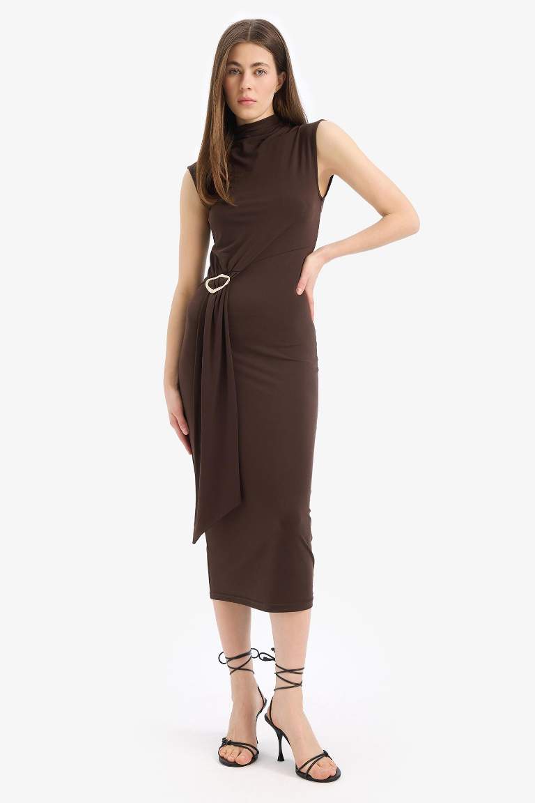 Bodycon Vücudu Saran Balıkçı Yaka Basic Düz Tokalı Kolsuz Midi Abiye Elbise
