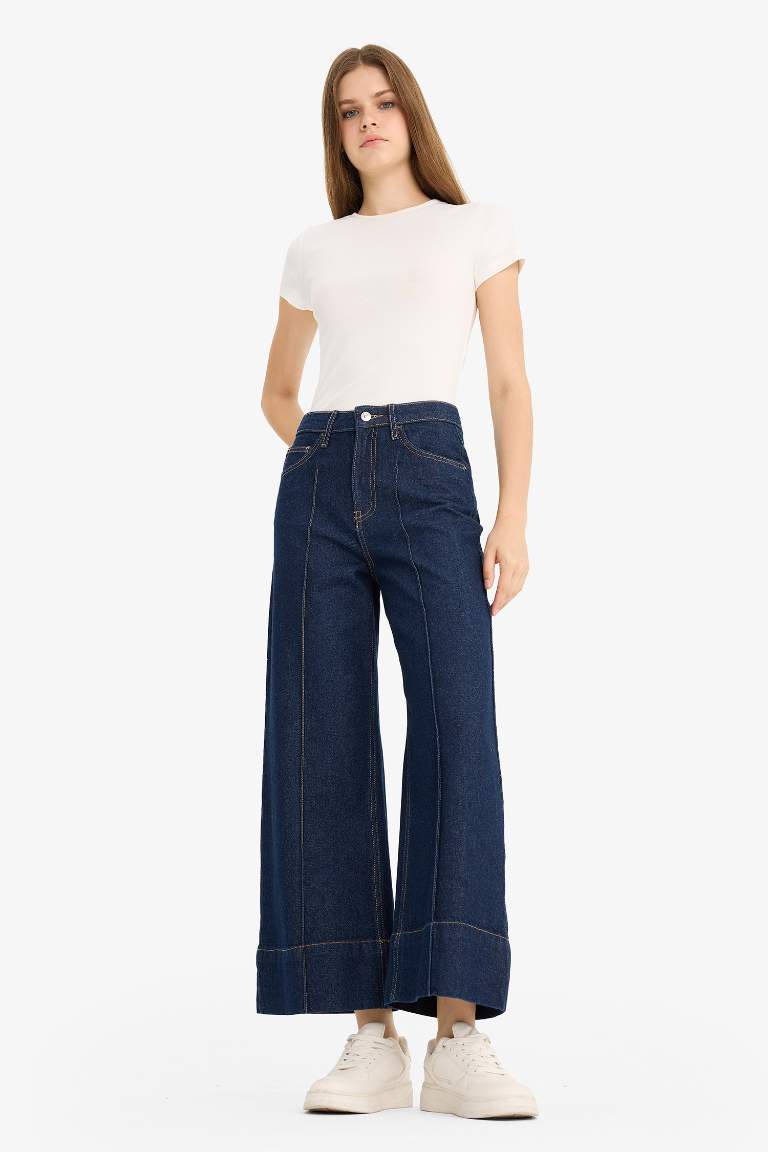 Short Wide Leg High Waist Crop Fit Jeans