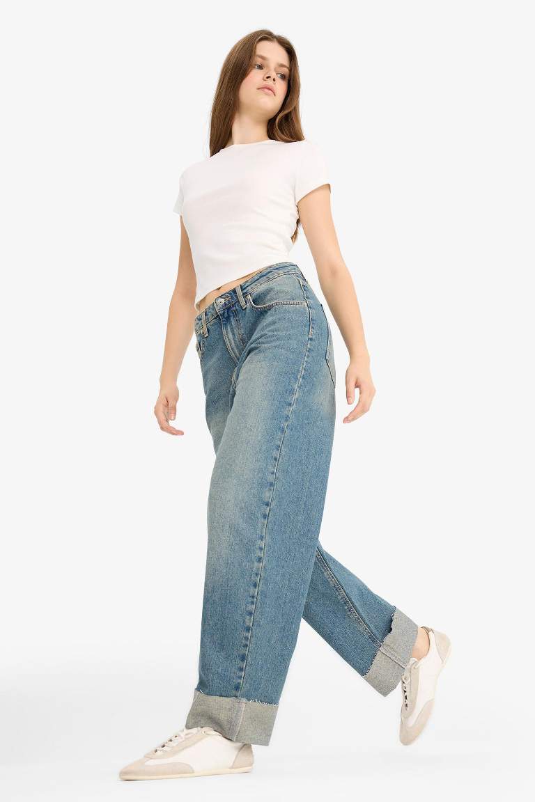 Baggy Fit High Waist Washed Jeans