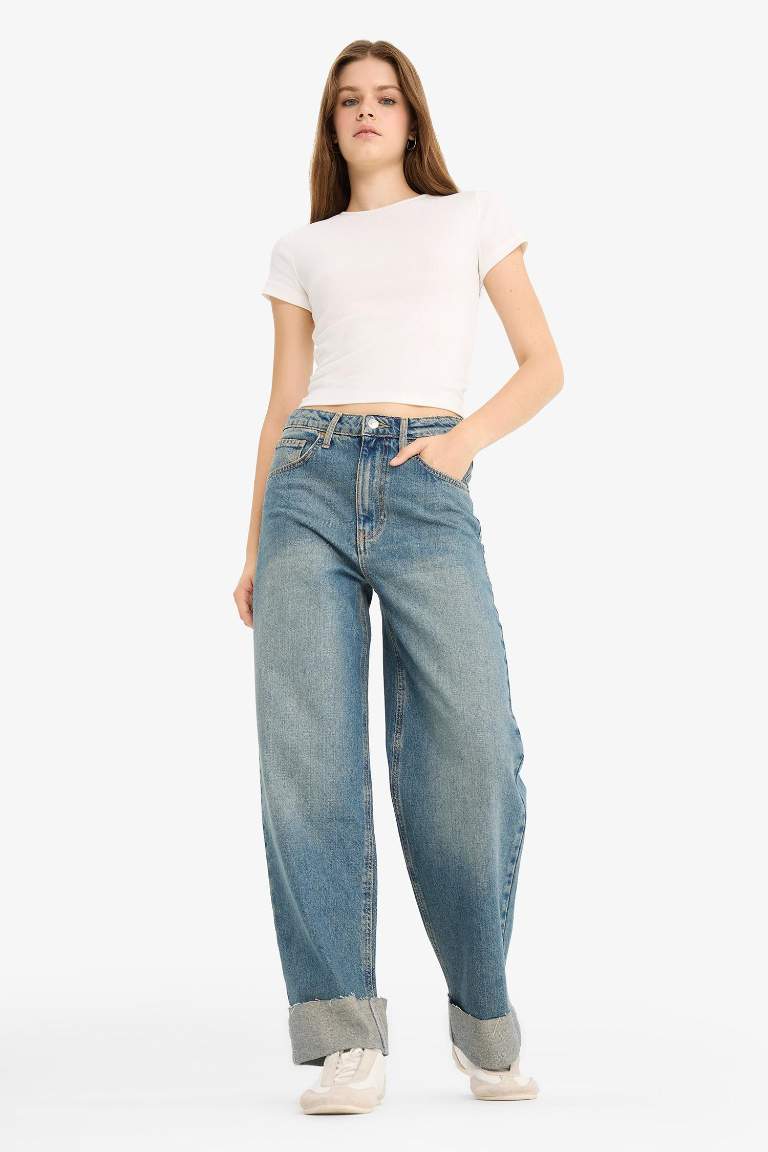 Baggy Fit High Waist Washed Jeans