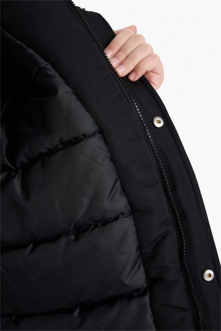 جاكيت دودون طارد للماء بغطاء للرأس