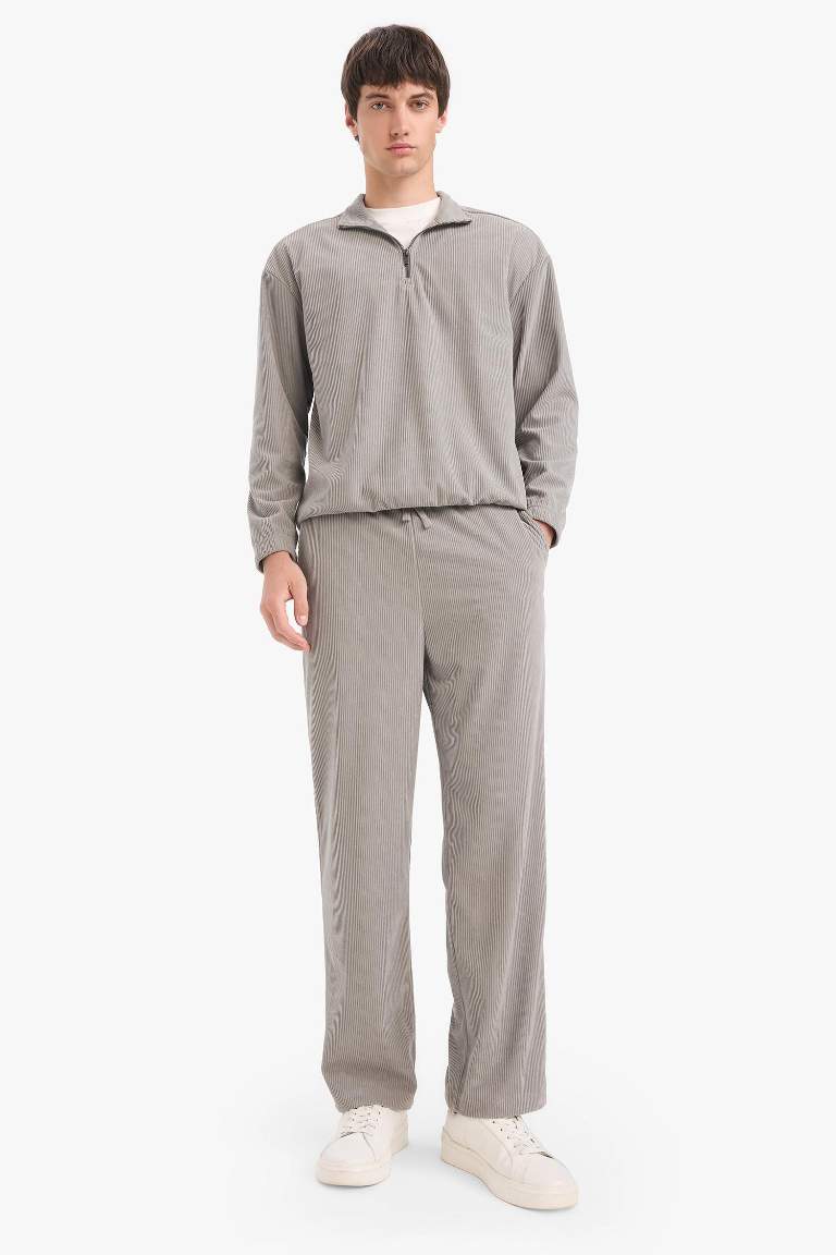 سويت شيرت أوفر سايز برقبة عالية بساق بسحاب