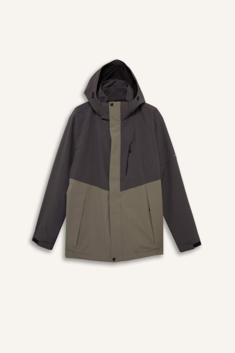 Водоотталкивающее Regular Fit ветровка с капюшоном DeFactoFit