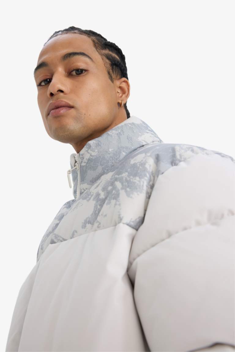 басып шығарылған Пальто